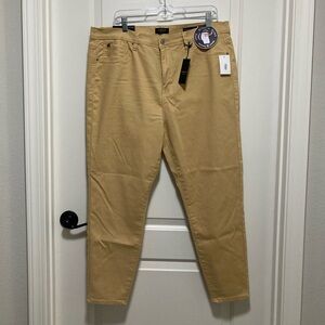 NWT Curve Appeal Minimalist Jeggings in Camel